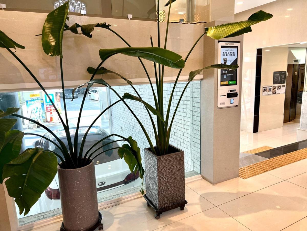 Seomyeon Ib Hotel Пусан Екстериор снимка
